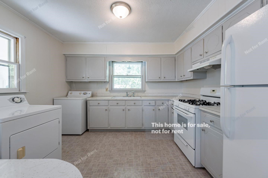 2429 Landis Dr, Durham, NC 27705 Raleigh Realty