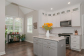 1008 Hazelton Ln Fuquay Varina, NC 27526