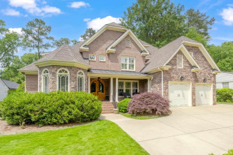 2138 Pine Dr Raleigh, NC 27608