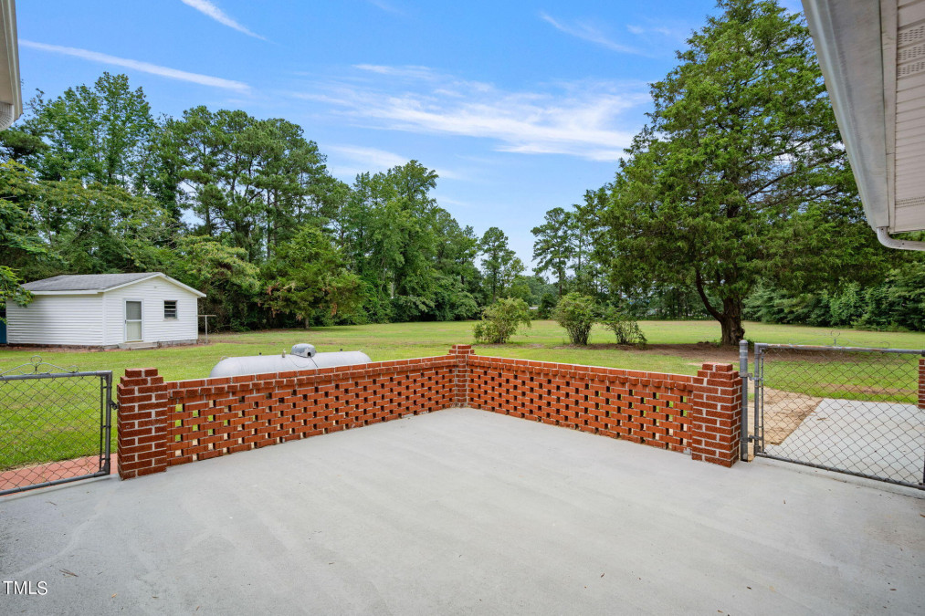 114 Circle Dr La Grange, NC 28551