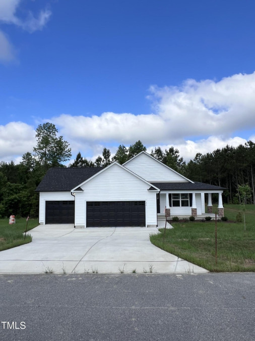 22 Apple Grove Ln Four Oaks, NC 27524