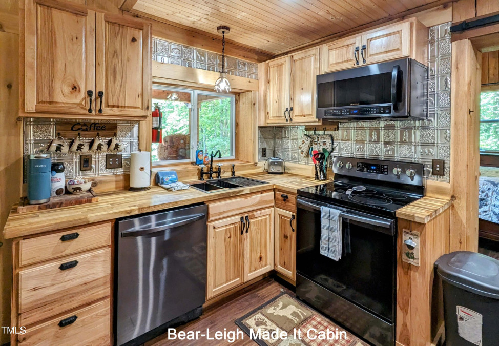 320 - 353 Bear Cove Cir Bryson City, NC 28713