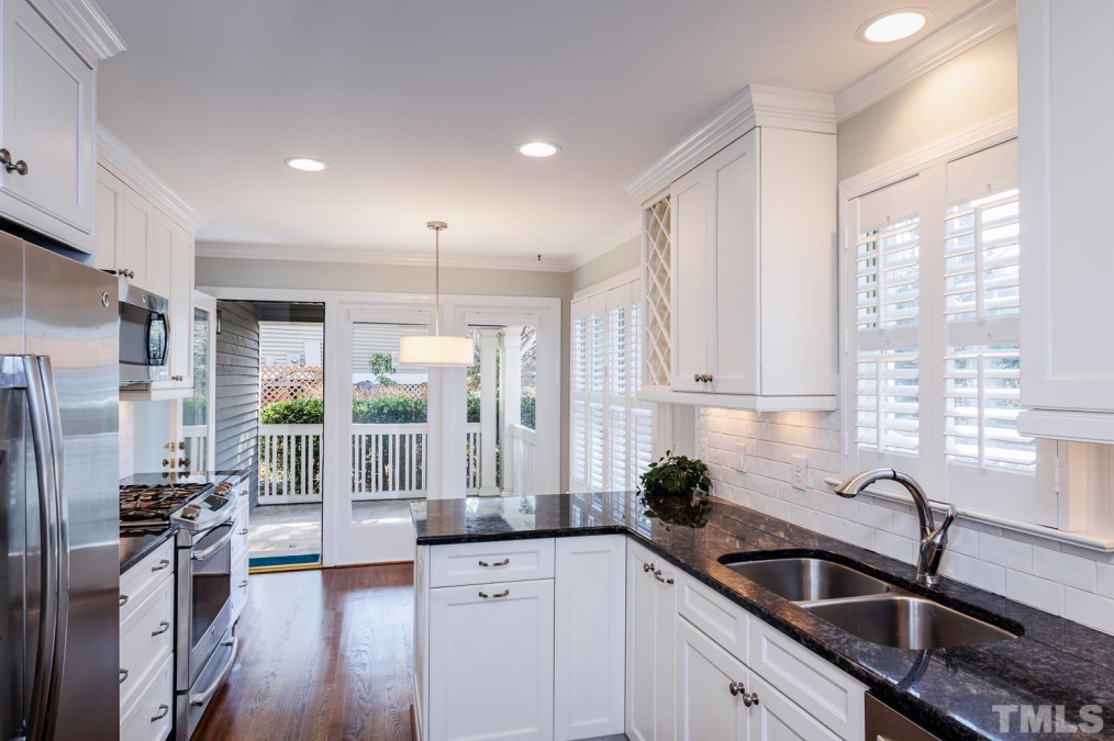 2212 Oxford Hills Dr, Raleigh, NC 27608 Raleigh Realty