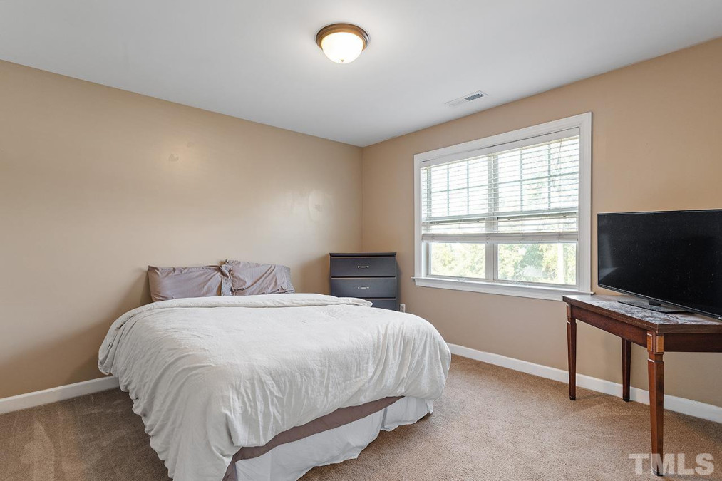 34 Millwood Dr Clayton, NC 27527