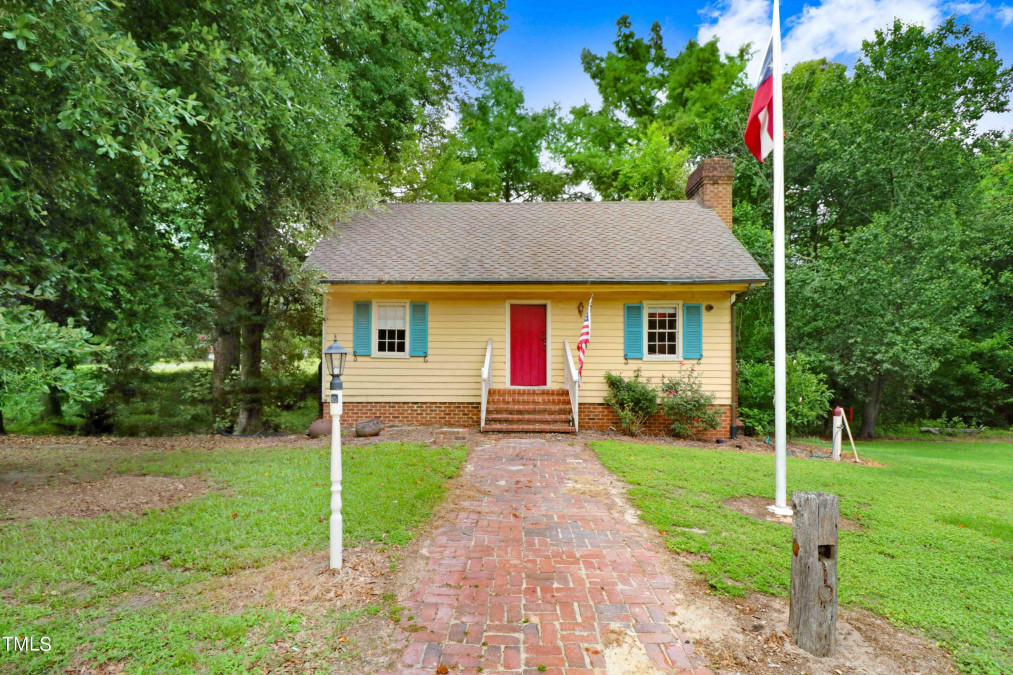 406 Front St Pink Hill, NC 28572