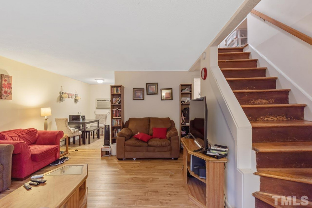 800 Pritchard Ave Ext, Chapel Hill, NC 27516 Raleigh Realty