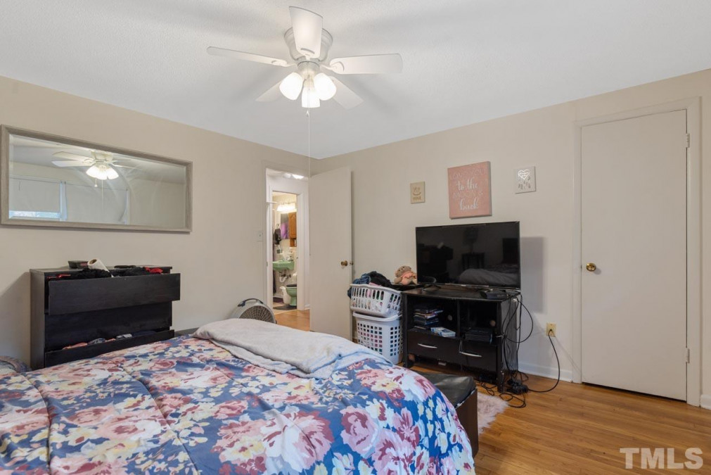 800 Pritchard Ave Ext, Chapel Hill, NC 27516 Raleigh Realty