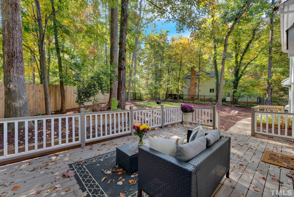 410 Lochside Dr, Cary, NC 27518 Raleigh Realty