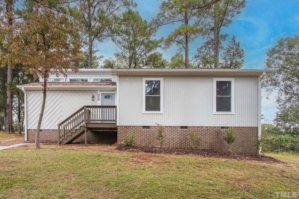 1204 Cedarhurst Dr, Sanford, NC 27332 Raleigh Realty