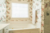 2100 Oakcrest Ct Raleigh, NC 27612