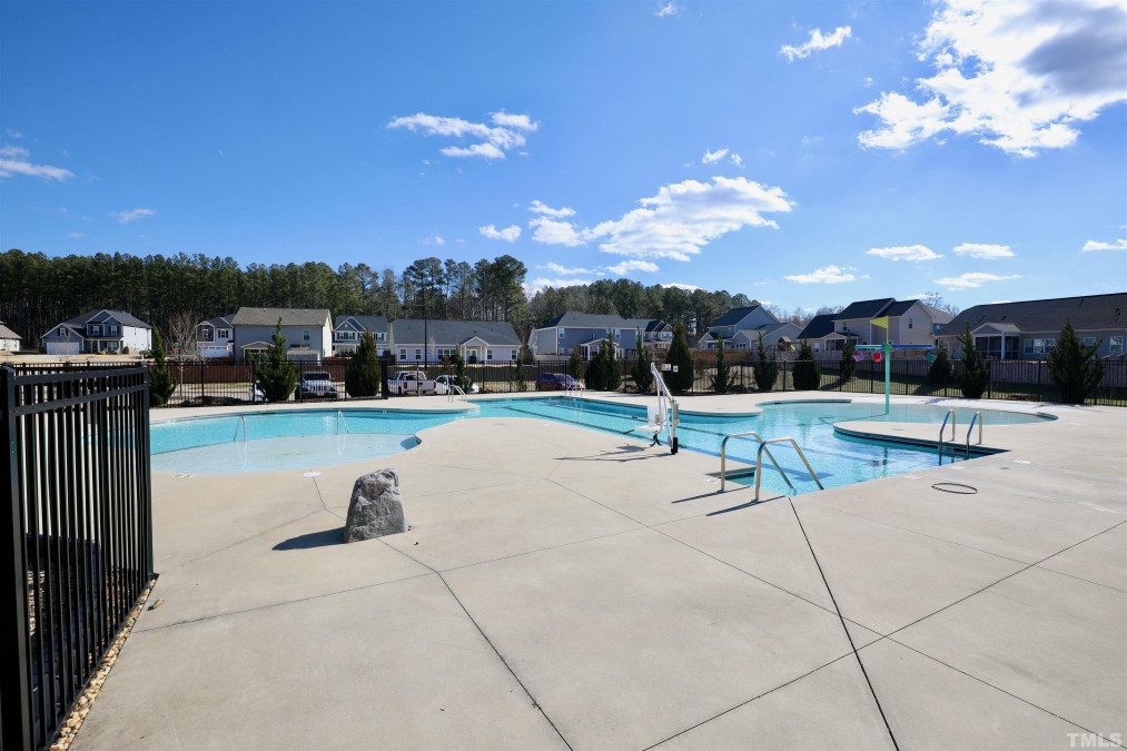 526 Holden Forest Dr Youngsville, NC 27596