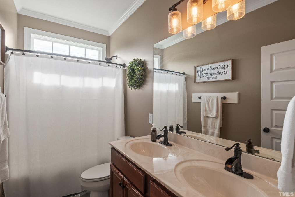 15 Riverstone Dr Fuquay Varina, NC 27592