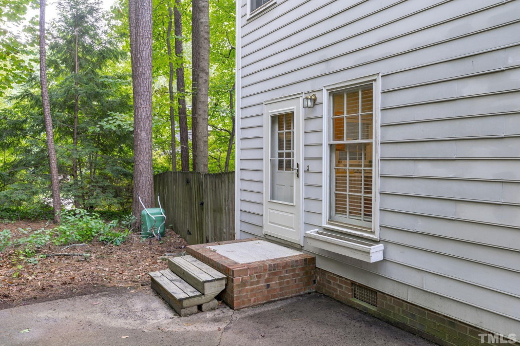 111 Wethersfield Dr Cary, NC 27513