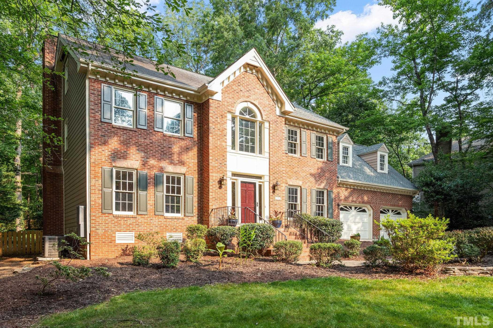 210 Stoneleigh Dr, Cary, NC 27511 Raleigh Realty