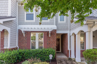 135 Point Comfort Ln Cary, NC 27519