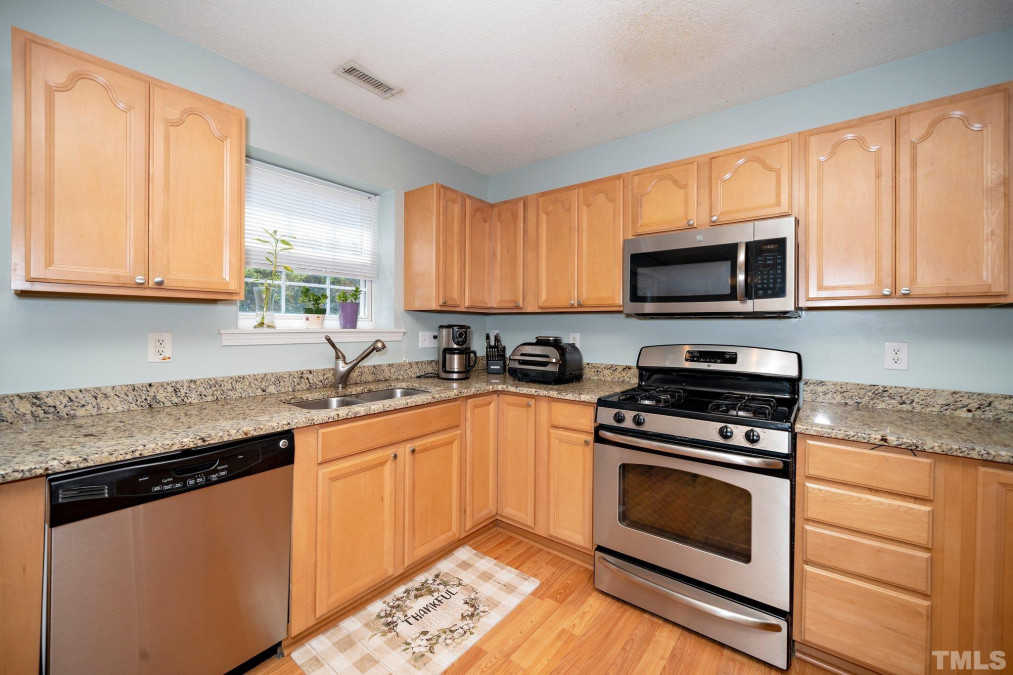 300 Thorncrest Dr Apex, NC 27539