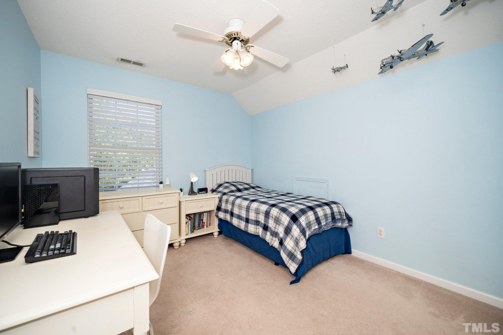 300 Thorncrest Dr Apex, NC 27539