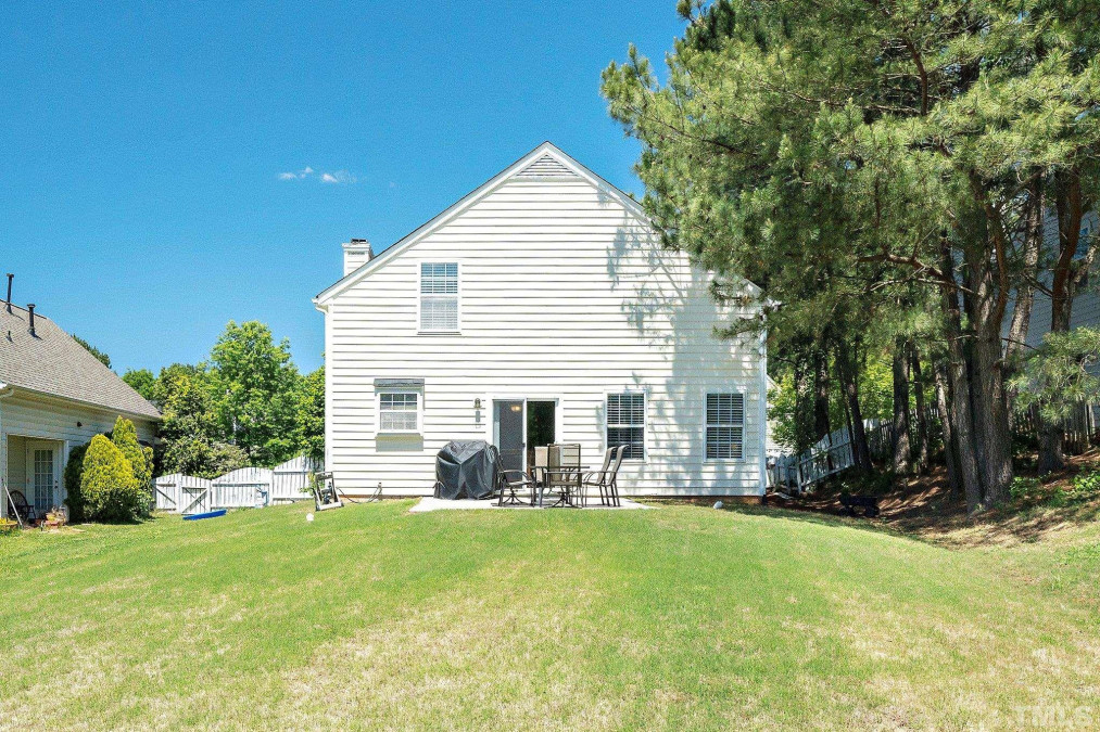 300 Thorncrest Dr Apex, NC 27539