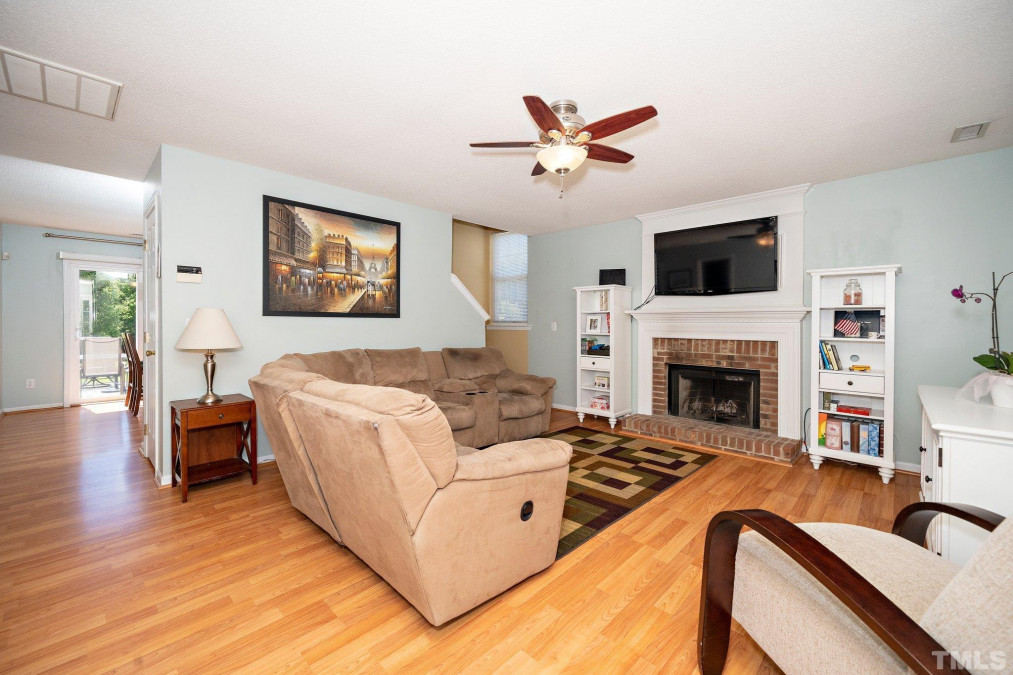 300 Thorncrest Dr Apex, NC 27539