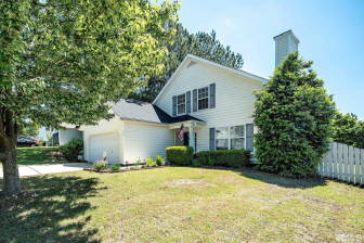 300 Thorncrest Dr Apex, NC 27539