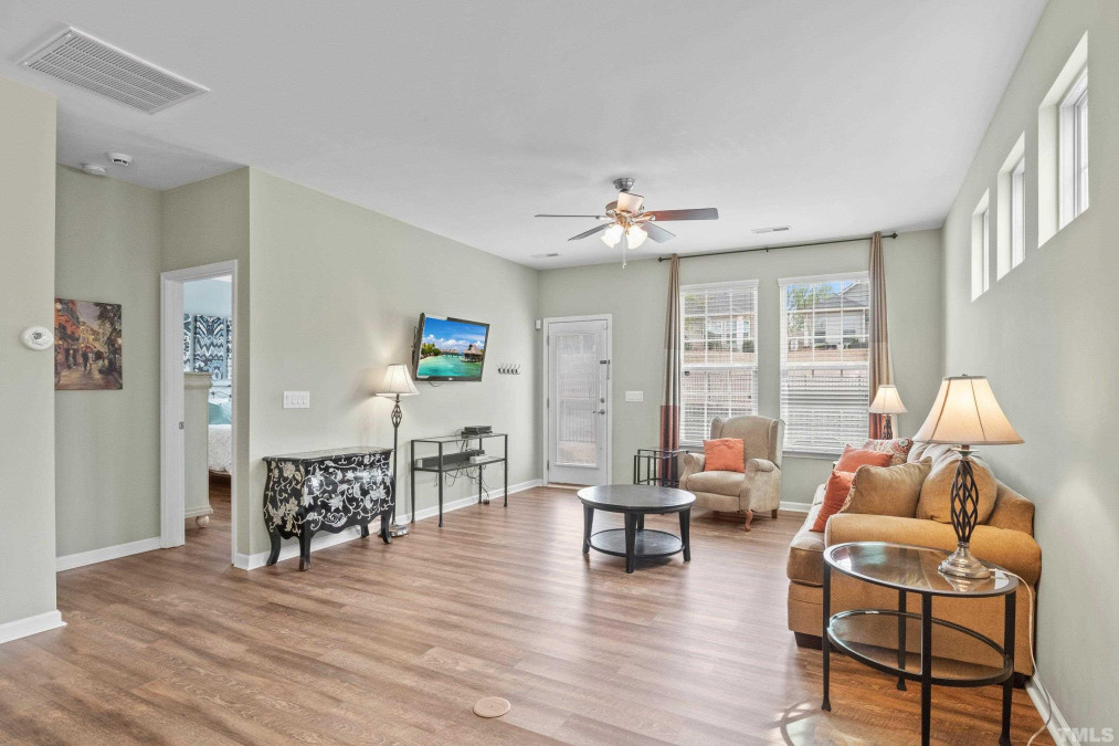 1015 Cadence Ln, Durham, NC 27703 Raleigh Realty