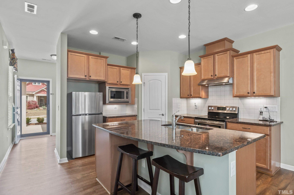 1015 Cadence Ln, Durham, NC 27703 Raleigh Realty