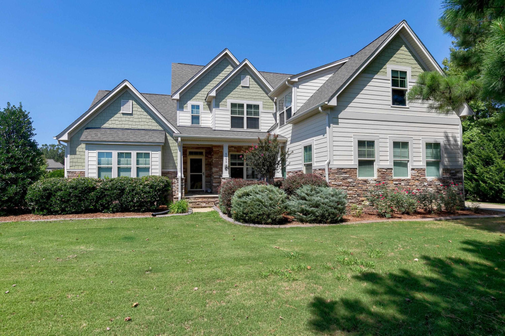 4601 Alhambra Holly Springs, NC 27540