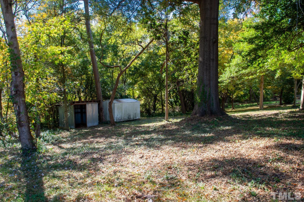 215 Bidney Dr Burlington, NC 27215