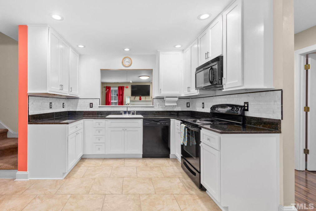 212 Braxton Village Way, Holly Springs, NC 27540 Raleigh Realty