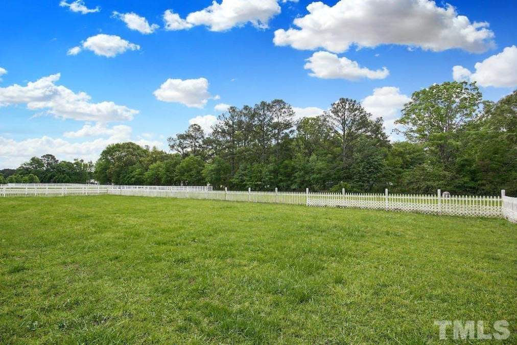 196 Golfers Crossing, Selma, NC 27576 Raleigh Realty