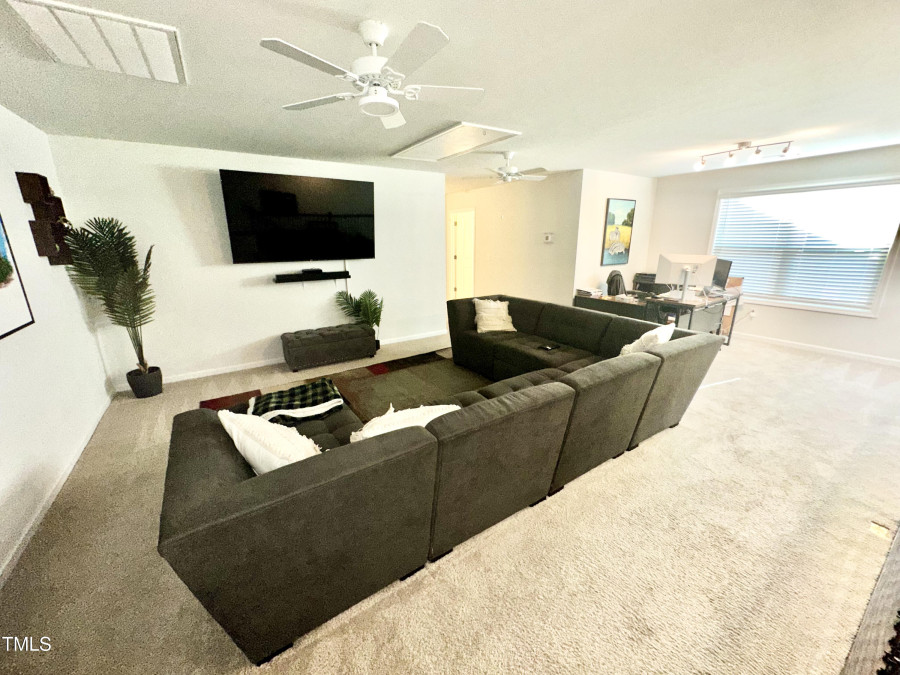 1225 Treetop Meadow Ln, Wake Forest, NC 27587 Raleigh Realty