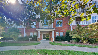 1414 Arborgate Cir Chapel Hill, NC 27514