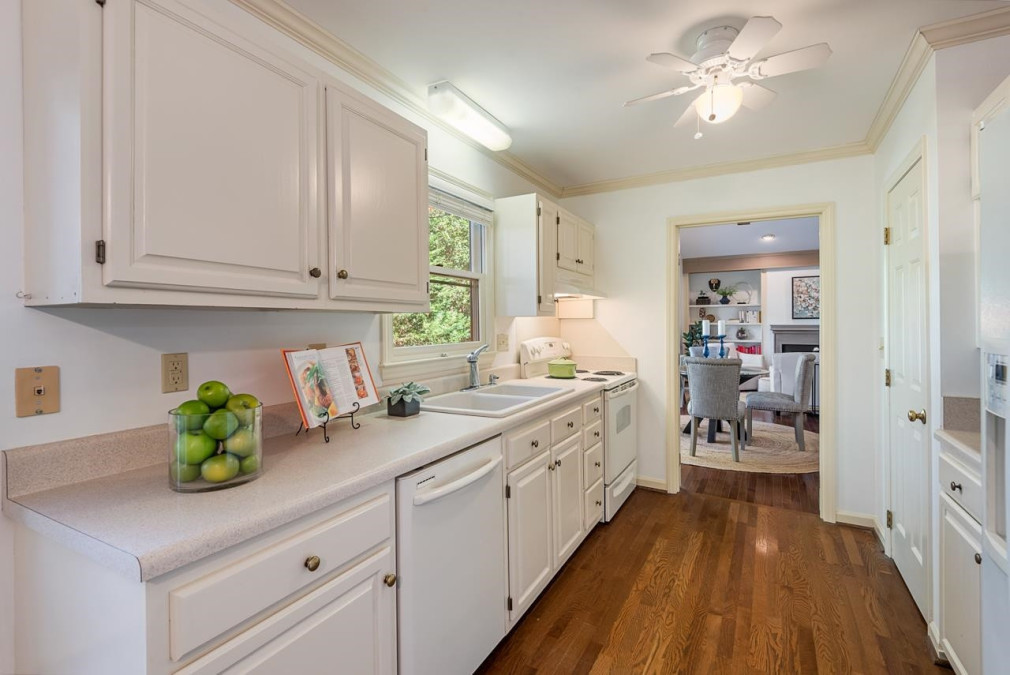 803 Inglenook Dr Durham, NC 27707