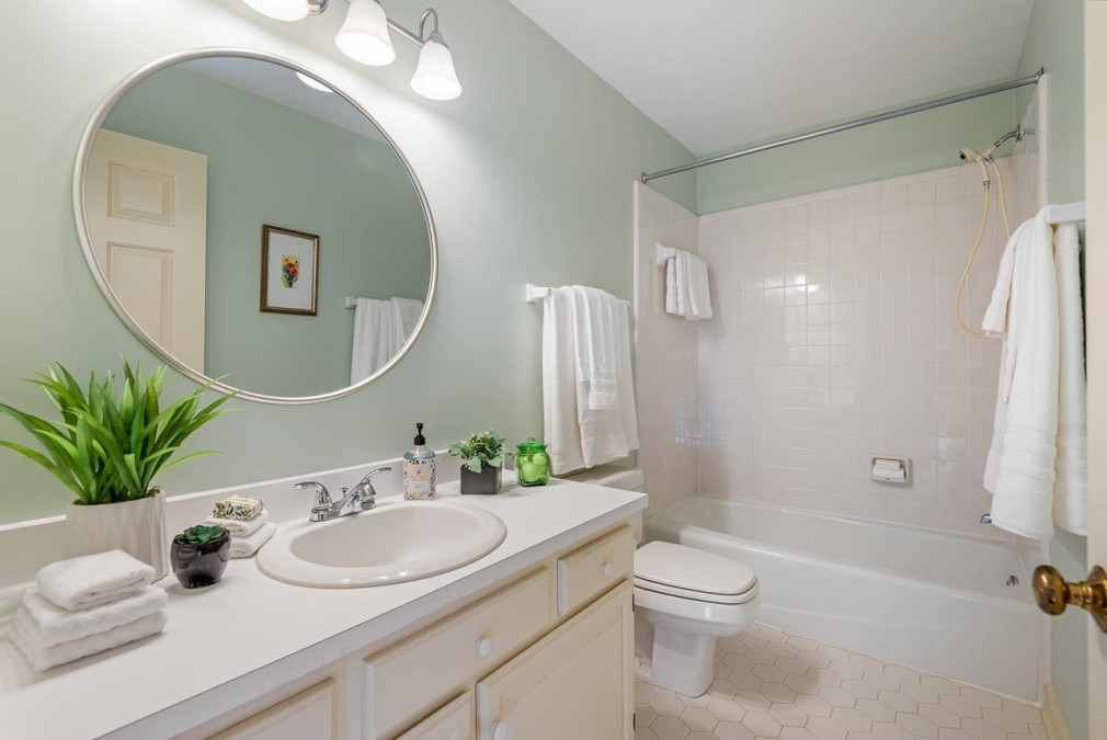 803 Inglenook Dr Durham, NC 27707