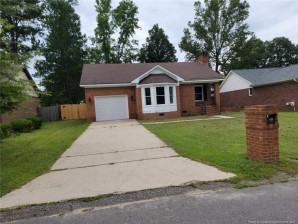 208 Fair Oaks Dr Fayetteville, NC 28311
