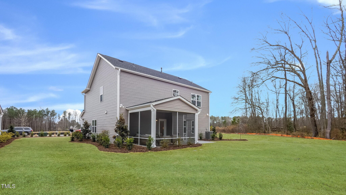 2216 Birdhouse Ln Wake Forest, NC 27587