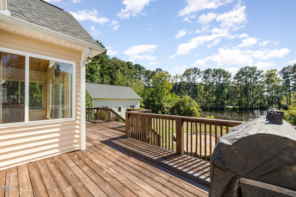 3313 Overhead Ct Willow Springs, NC 27592