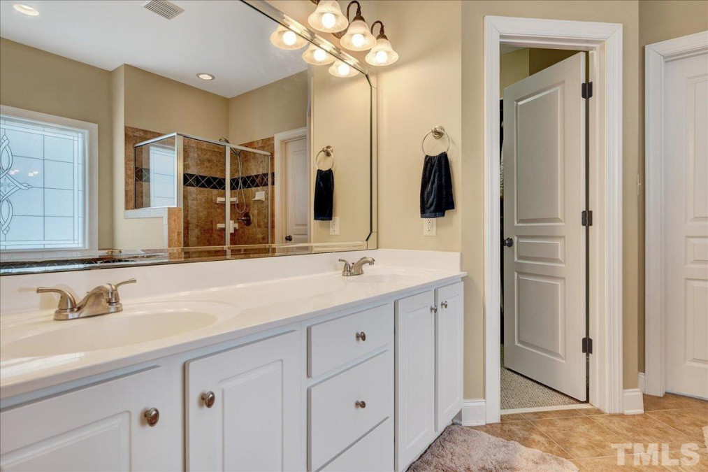 648 Occoneechee Dr Fuquay Varina, NC 27526