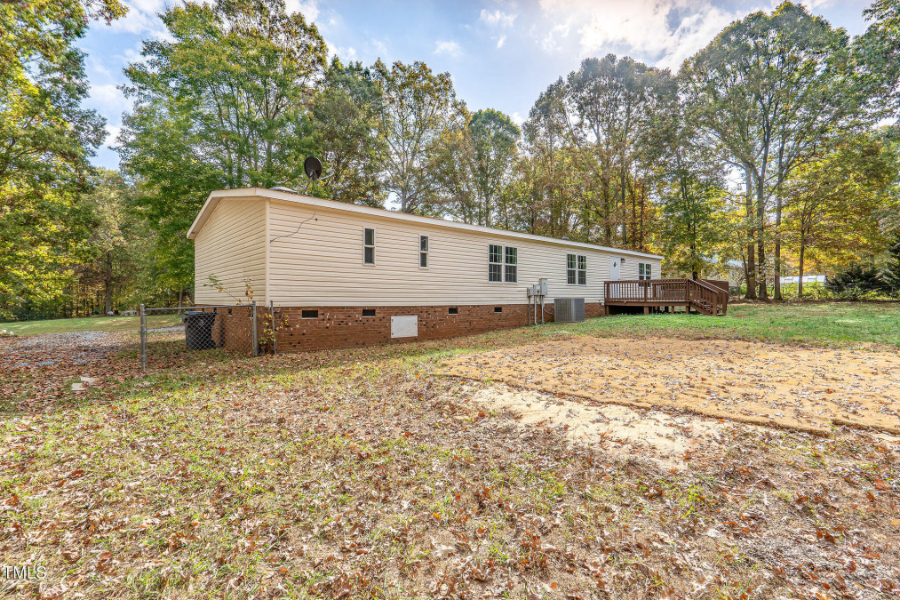 6423 Forest Grove Dr Snow Camp, NC 27349