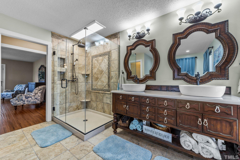 421 Watkins Rd Clayton, NC 27520