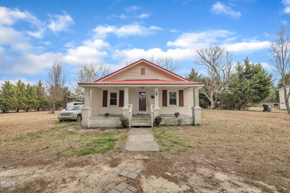 9321 Stephenson Adams Ln Willow Springs, NC 27592