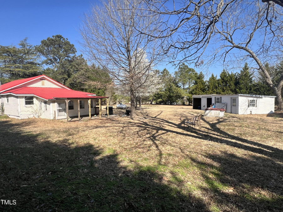 9321 Stephenson Adams Ln Willow Springs, NC 27592