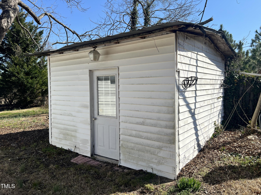 9321 Stephenson Adams Ln Willow Springs, NC 27592