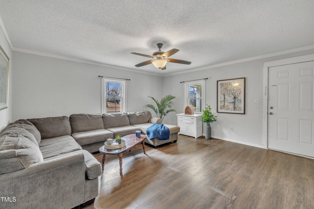 9321 Stephenson Adams Ln Willow Springs, NC 27592