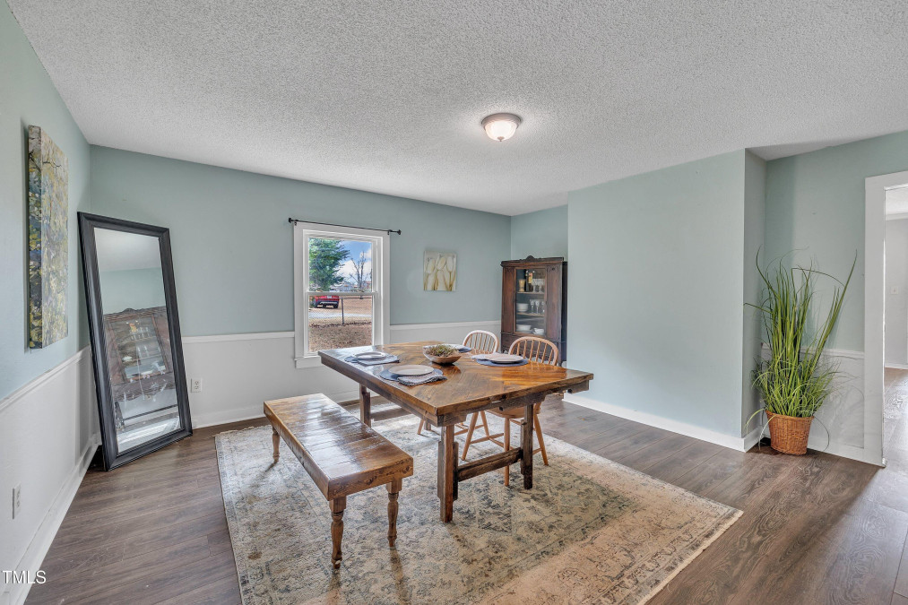 9321 Stephenson Adams Ln Willow Springs, NC 27592