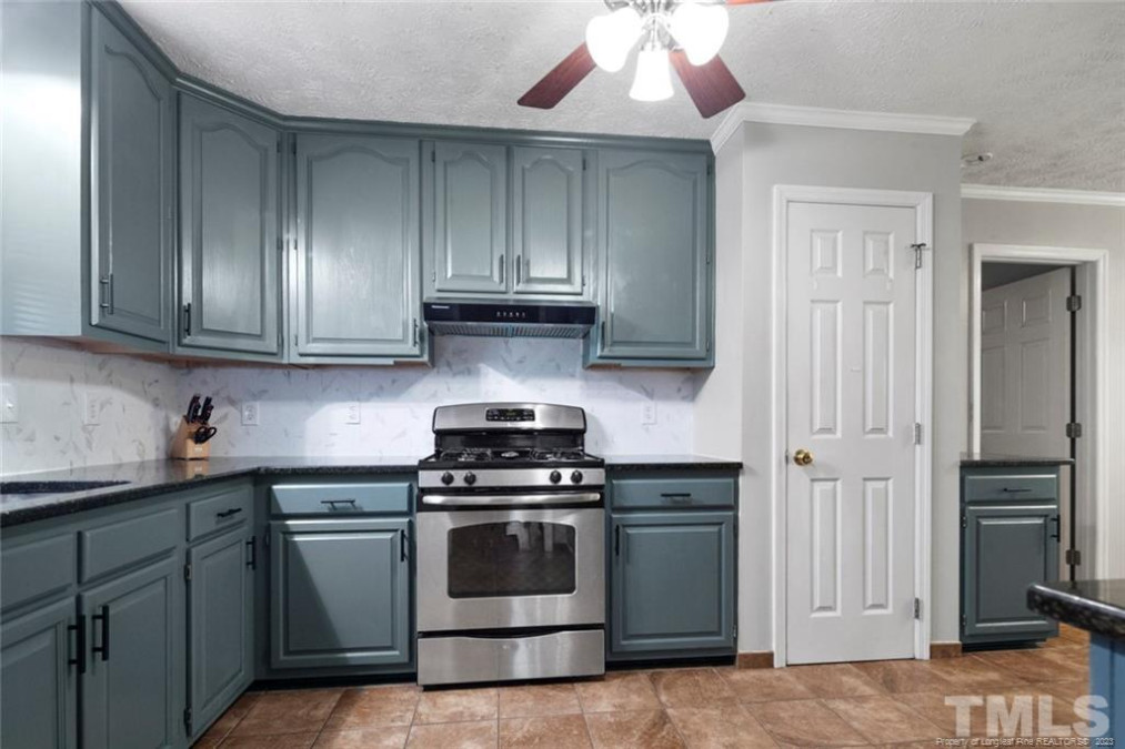 1105 Chestnut Wood Dr Fayetteville, NC 28314