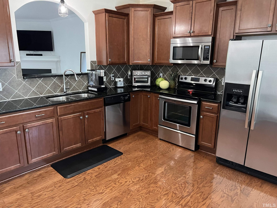 602 Whitetail Creek Way Fuquay Varina, NC 27526