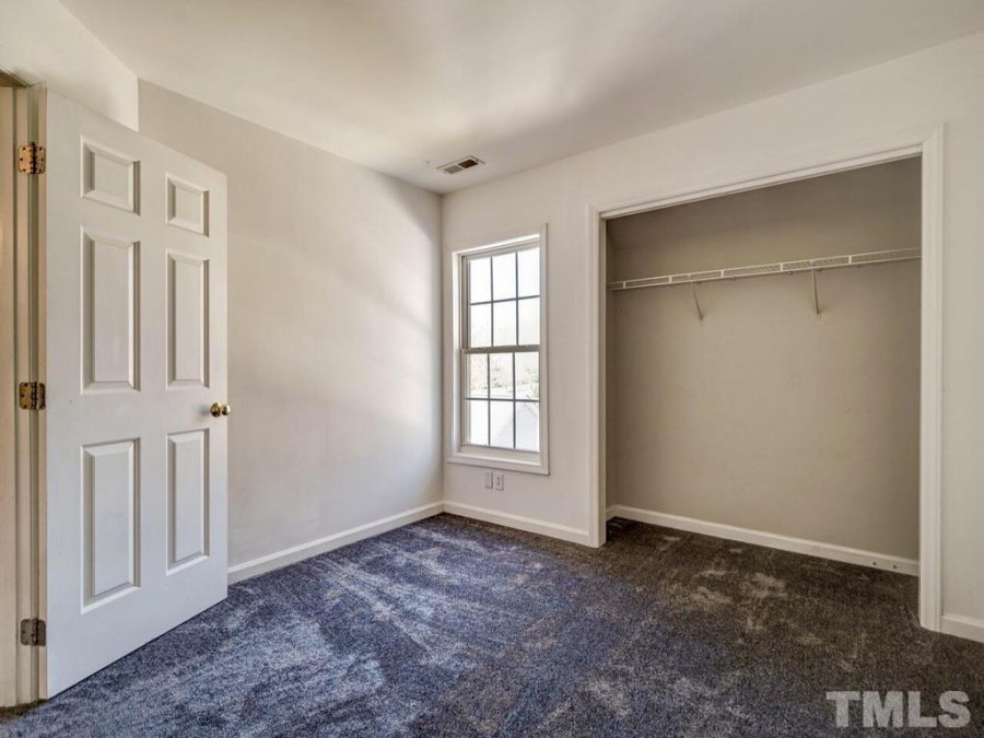 2615 Garden Knoll Ln Raleigh, NC 27614