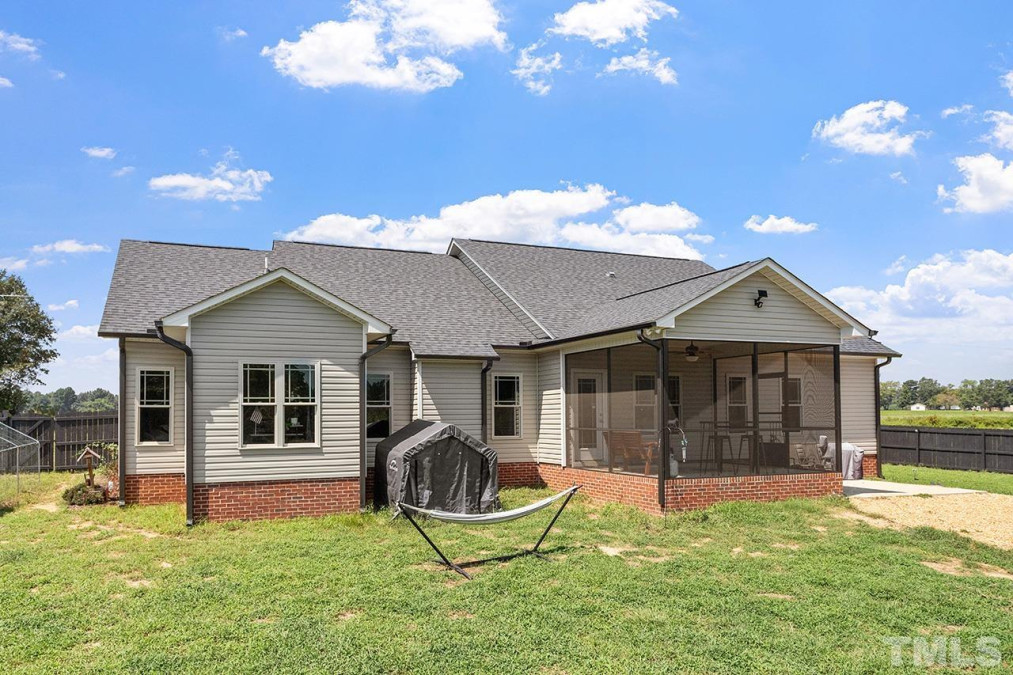 638 Core Rd Dunn, NC 28334