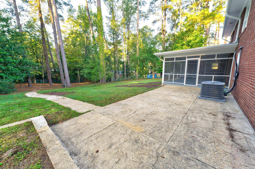 715 Spring Ln Sanford, NC 27330